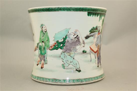 A Chinese famille verte brush pot, 17cm.